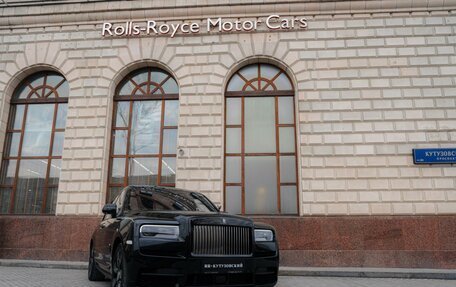 Rolls-Royce Cullinan, 2019 год, 45 000 000 рублей, 15 фотография