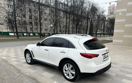 Infiniti QX70, 2013 год, 2 350 000 рублей, 3 фотография