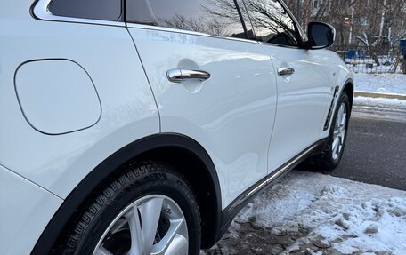 Infiniti QX70, 2013 год, 2 350 000 рублей, 13 фотография