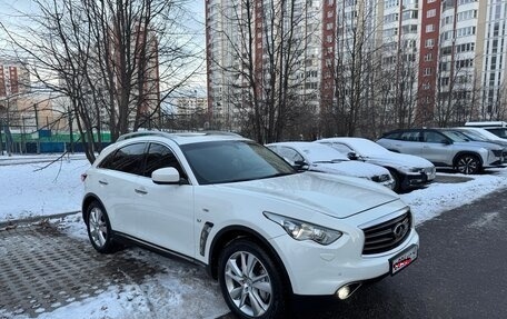 Infiniti QX70, 2013 год, 2 350 000 рублей, 9 фотография