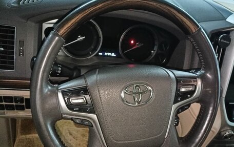 Toyota Land Cruiser 200, 2019 год, 8 000 000 рублей, 8 фотография