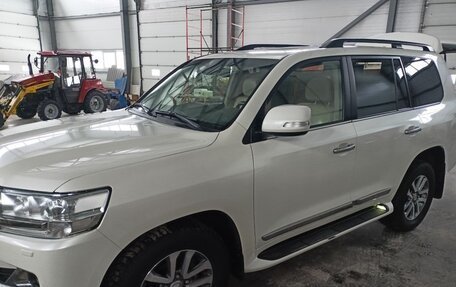Toyota Land Cruiser 200, 2019 год, 8 000 000 рублей, 5 фотография