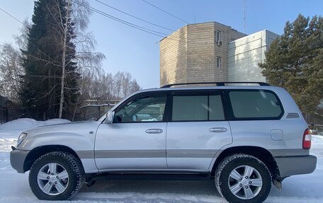 Toyota Land Cruiser 100 рестайлинг 2, 2005 год, 2 870 000 рублей, 11 фотография