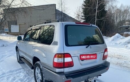 Toyota Land Cruiser 100 рестайлинг 2, 2005 год, 2 870 000 рублей, 10 фотография