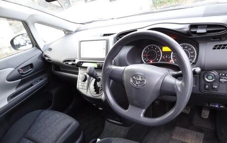 Toyota Wish II, 2012 год, 1 200 000 рублей, 11 фотография