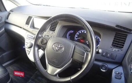 Toyota ISis I, 2014 год, 1 040 000 рублей, 11 фотография