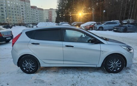 Hyundai Solaris II рестайлинг, 2014 год, 1 000 000 рублей, 4 фотография