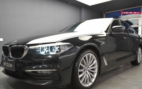 BMW 5 серия, 2019 год, 3 810 000 рублей, 2 фотография