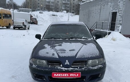 Mitsubishi Carisma I, 2002 год, 320 000 рублей, 1 фотография