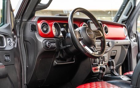 Jeep Wrangler, 2019 год, 6 200 000 рублей, 24 фотография