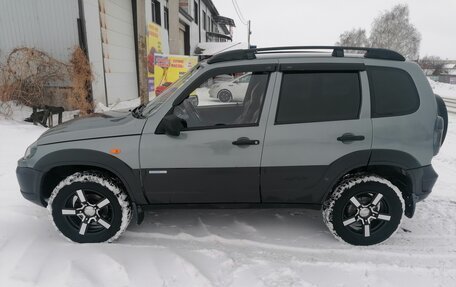 Chevrolet Niva I рестайлинг, 2009 год, 550 000 рублей, 4 фотография