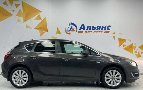 Opel Astra J, 2013 год, 830 000 рублей, 2 фотография