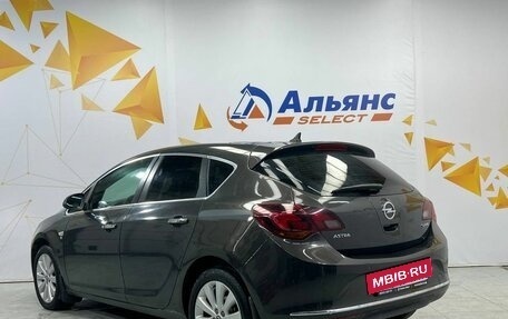 Opel Astra J, 2013 год, 830 000 рублей, 5 фотография