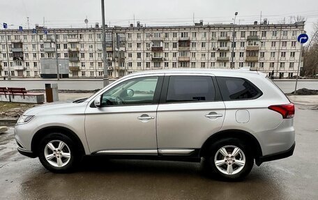 Mitsubishi Outlander III рестайлинг 3, 2017 год, 2 275 000 рублей, 4 фотография