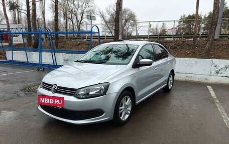 Volkswagen Polo VI (EU Market), 2015 год, 760 000 рублей, 2 фотография