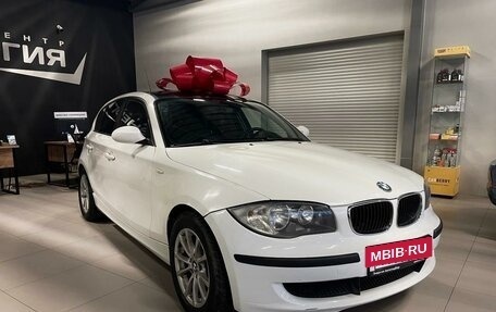 BMW 1 серия, 2007 год, 610 000 рублей, 2 фотография