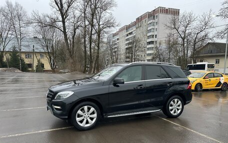 Mercedes-Benz M-Класс, 2013 год, 2 350 000 рублей, 4 фотография