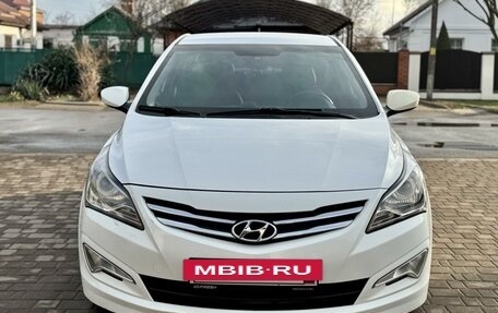 Hyundai Solaris II рестайлинг, 2014 год, 995 000 рублей, 3 фотография