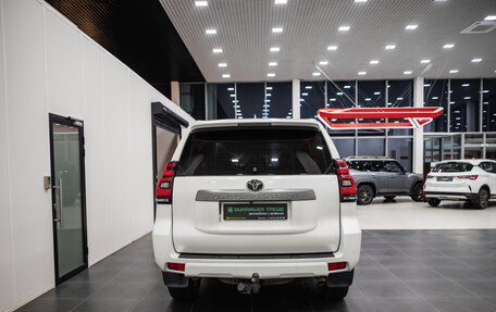 Toyota Land Cruiser Prado 150 рестайлинг 2, 2019 год, 5 750 000 рублей, 7 фотография