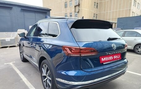 Volkswagen Touareg III, 2019 год, 5 350 000 рублей, 5 фотография