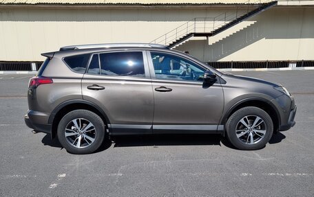 Toyota RAV4, 2019 год, 2 800 000 рублей, 3 фотография