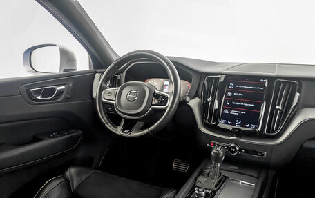 Volvo XC60 II, 2018 год, 3 885 000 рублей, 29 фотография