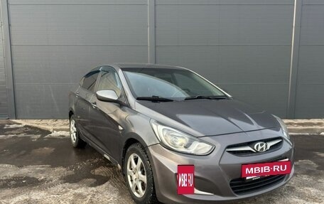 Hyundai Solaris II рестайлинг, 2011 год, 680 000 рублей, 2 фотография