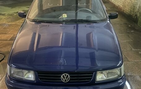 Volkswagen Passat B4, 1995 год, 350 000 рублей, 2 фотография