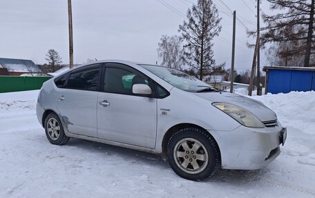 Toyota Prius, 2009 год, 800 000 рублей, 2 фотография