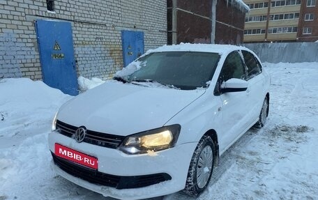 Volkswagen Polo VI (EU Market), 2011 год, 640 000 рублей, 1 фотография