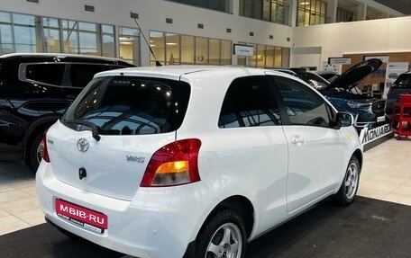 Toyota Yaris III рестайлинг, 2008 год, 595 000 рублей, 4 фотография