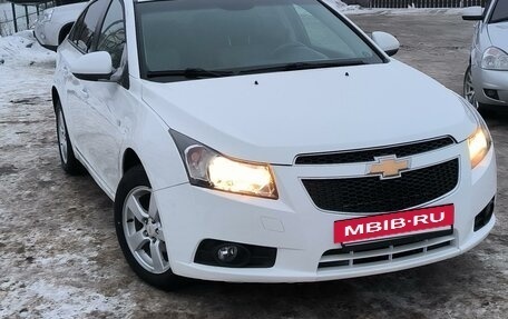 Chevrolet Cruze II, 2012 год, 900 000 рублей, 3 фотография