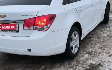 Chevrolet Cruze II, 2012 год, 900 000 рублей, 4 фотография