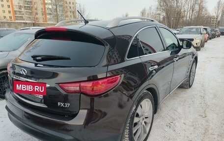 Infiniti FX II, 2013 год, 2 000 000 рублей, 7 фотография