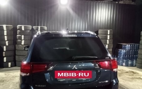 Mitsubishi Outlander III рестайлинг 3, 2018 год, 2 116 000 рублей, 3 фотография