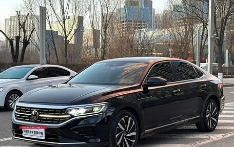 Volkswagen Passat B8 рестайлинг, 2022 год, 2 700 000 рублей, 3 фотография