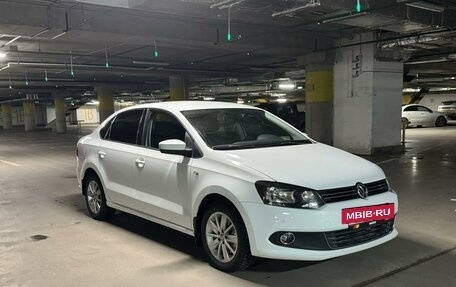 Volkswagen Polo VI (EU Market), 2015 год, 715 000 рублей, 2 фотография