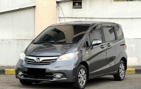 Honda Freed I, 2014 год, 819 000 рублей, 4 фотография