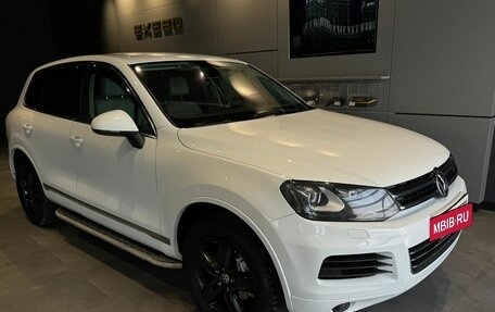 Volkswagen Touareg III, 2012 год, 2 300 000 рублей, 2 фотография