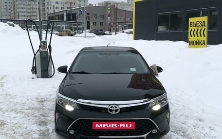 Toyota Camry, 2017 год, 2 134 000 рублей, 4 фотография