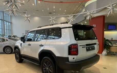 Toyota Land Cruiser Prado, 2024 год, 11 390 000 рублей, 4 фотография