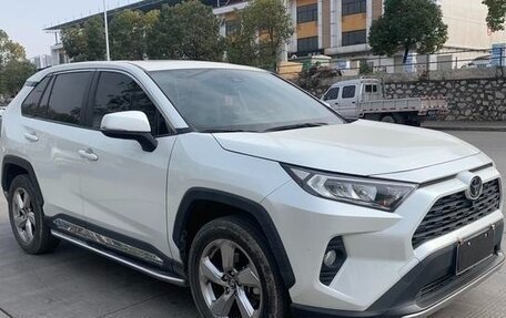 Toyota RAV4, 2022 год, 2 182 000 рублей, 1 фотография