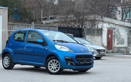 Peugeot 107 I рестайлинг, 2013 год, 567 000 рублей, 3 фотография