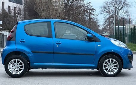 Peugeot 107 I рестайлинг, 2013 год, 567 000 рублей, 16 фотография