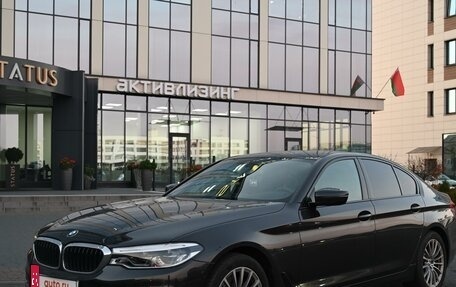 BMW 5 серия, 2020 год, 5 300 000 рублей, 2 фотография