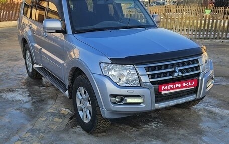 Mitsubishi Pajero IV, 2015 год, 2 850 000 рублей, 3 фотография