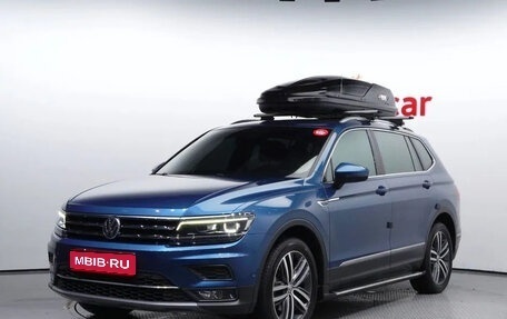 Volkswagen Tiguan II, 2020 год, 2 630 000 рублей, 1 фотография