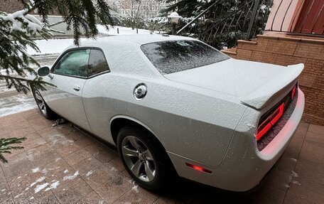 Dodge Challenger III рестайлинг 2, 2020 год, 4 999 999 рублей, 2 фотография