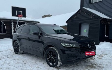 Volkswagen Touareg III, 2018 год, 4 590 000 рублей, 1 фотография