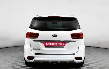 KIA Carnival III, 2018 год, 2 893 000 рублей, 6 фотография